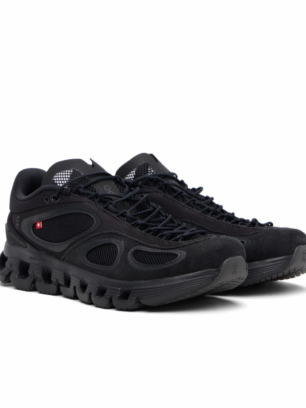 Limited Edition ON Black FKA twigs Edition Cloud X Sneakers Men’s 8/Womens 9.5